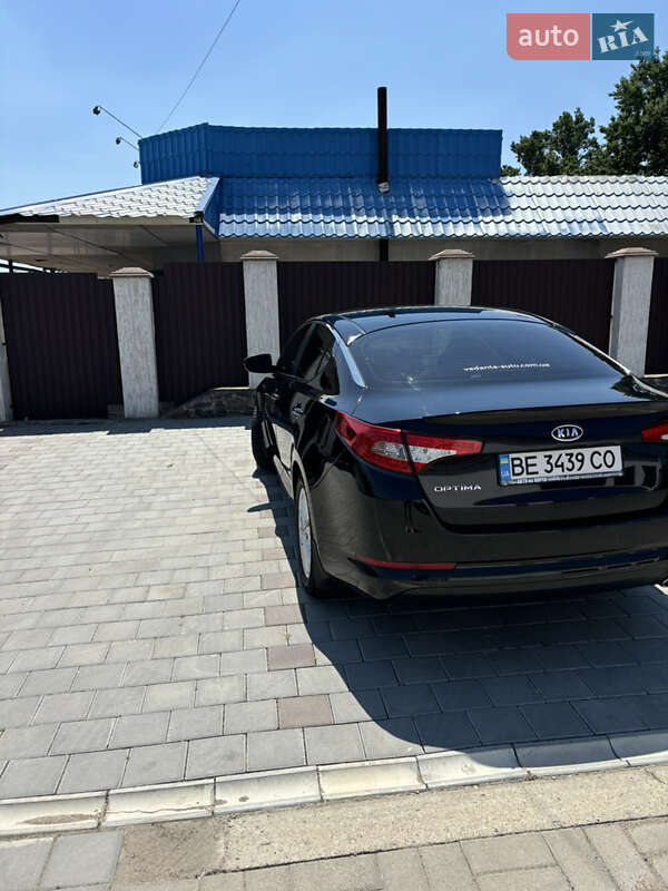 Седан Kia Optima 2011 в Вознесенську
