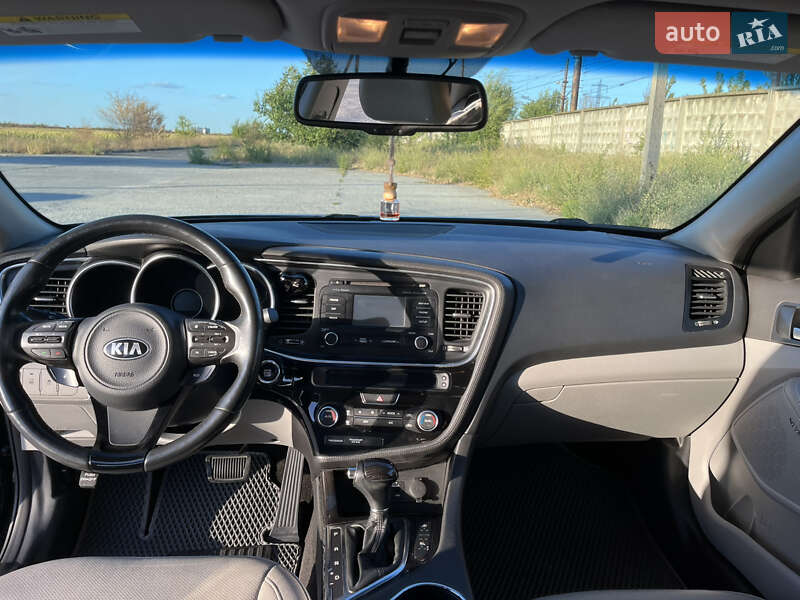 Седан Kia Optima 2014 в Кривом Роге