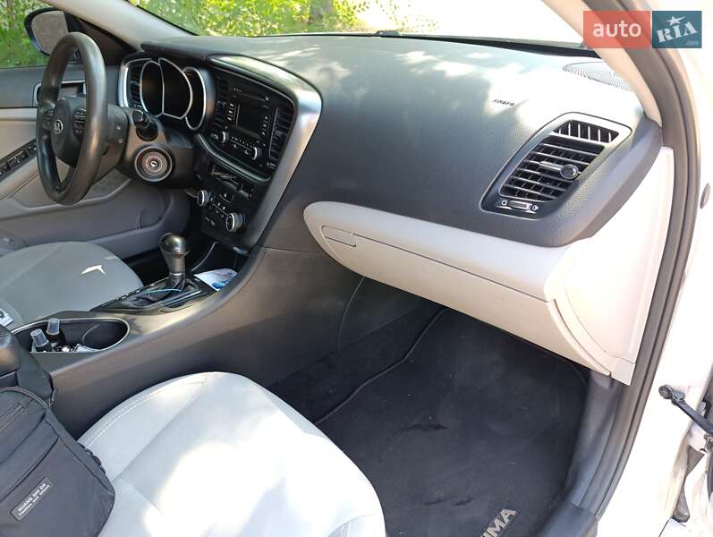 Седан Kia Optima 2014 в Миколаєві
