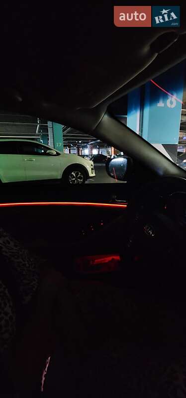 Седан Kia Optima 2013 в Киеве