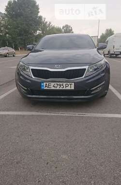 Седан Kia Optima 2012 в Каменском