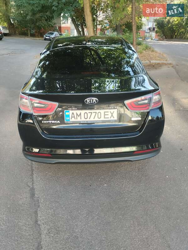 Седан Kia Optima 2014 в Житомире