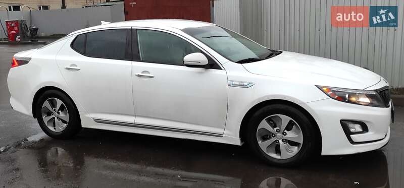 Седан Kia Optima 2015 в Киеве