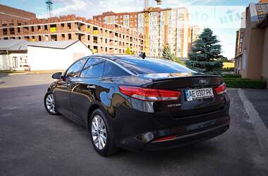 Седан Kia Optima 2016 в Днепре