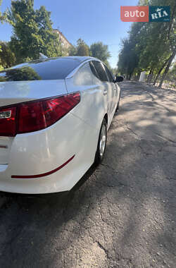 Седан Kia Optima 2015 в 