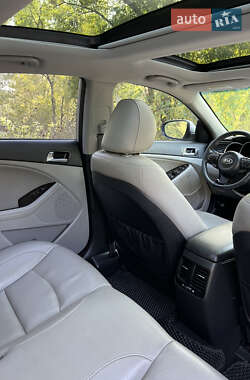 Седан Kia Optima 2014 в 
