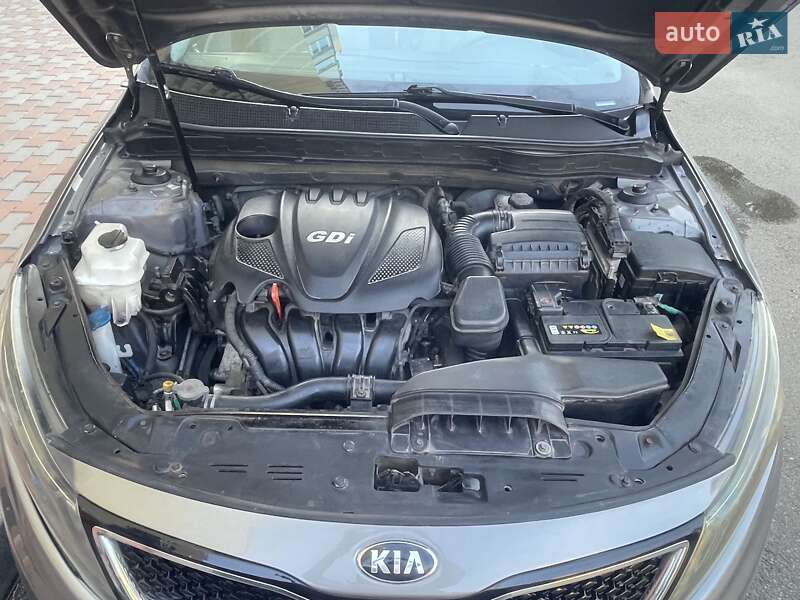 Седан Kia Optima 2015 в Киеве