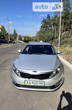 Седан Kia Optima 2012 в Києві