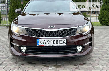 Седан Kia Optima 2017 в Киеве