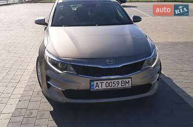 Седан Kia Optima 2016 в 