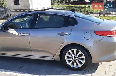 Седан Kia Optima 2016 в 