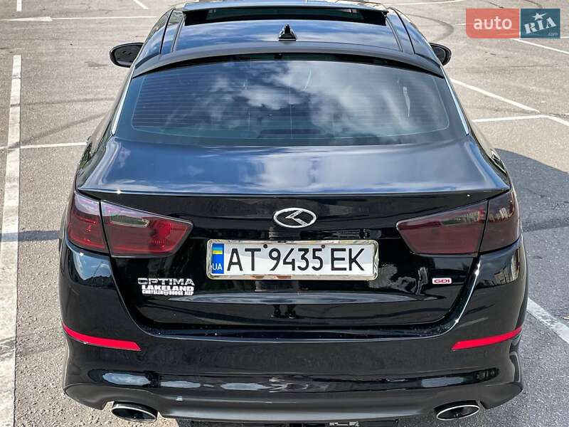 Седан Kia Optima 2014 в Ивано-Франковске