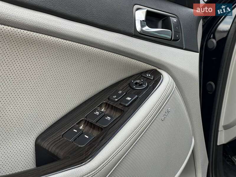 Седан Kia Optima 2014 в Ивано-Франковске