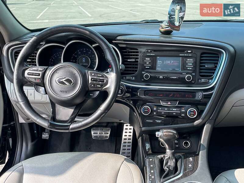 Седан Kia Optima 2014 в Ивано-Франковске