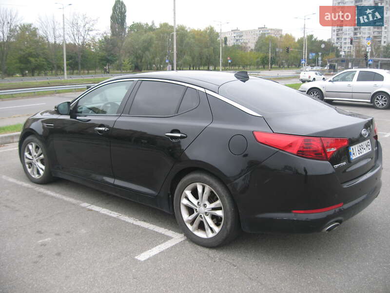Седан Kia Optima 2011 в Киеве