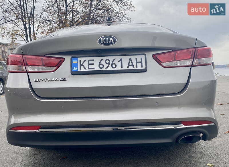 Седан Kia Optima 2017 в Днепре