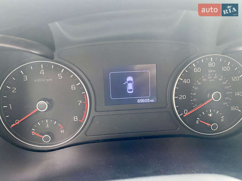 Седан Kia Optima 2017 в Днепре
