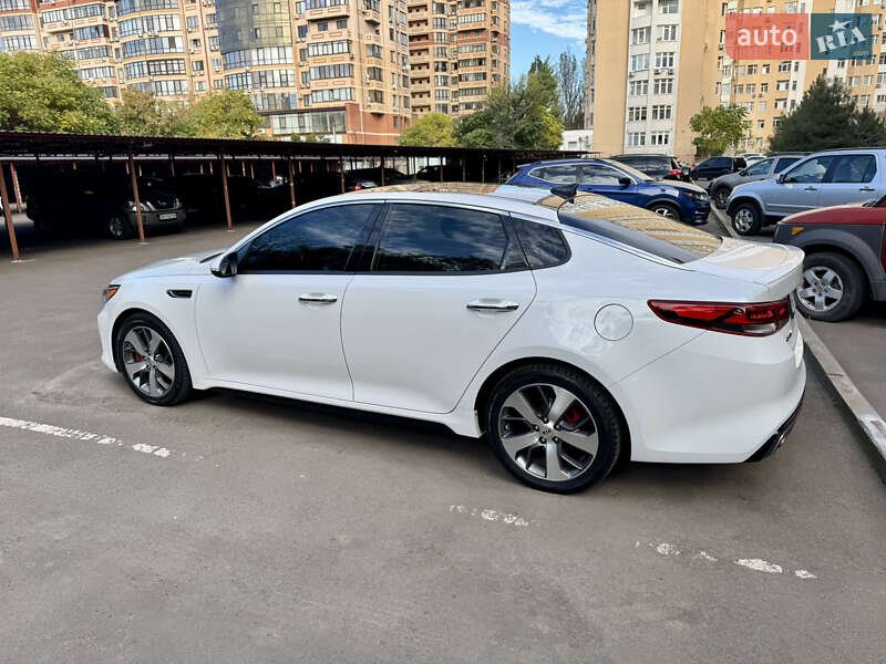 Седан Kia Optima 2017 в Одессе