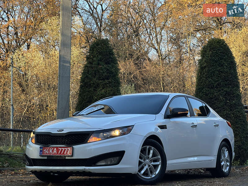 Седан Kia Optima 2013 в Дрогобичі