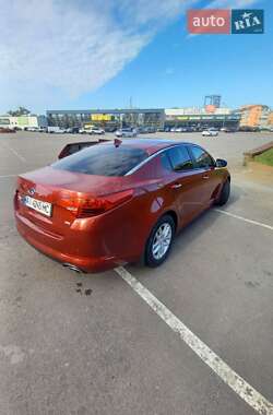 Седан Kia Optima 2012 в 