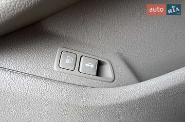 Седан Kia Optima 2013 в 