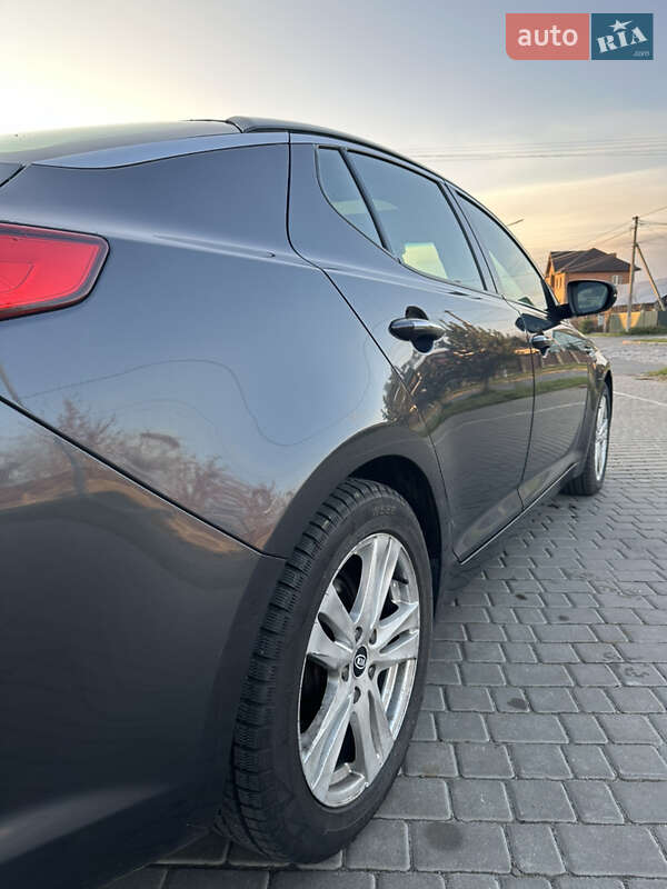 Седан Kia Optima 2012 в Полтаві