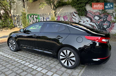 Седан Kia Optima 2012 в Чернівцях