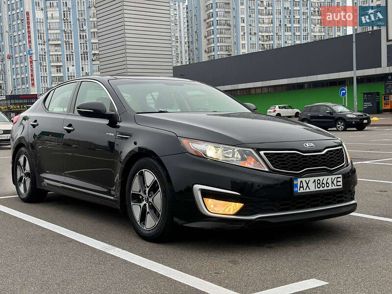 Седан Kia Optima 2013 в Киеве