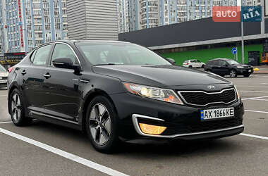 Седан Kia Optima 2013 в Киеве