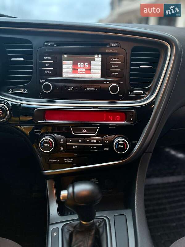 Седан Kia Optima 2015 в Киеве