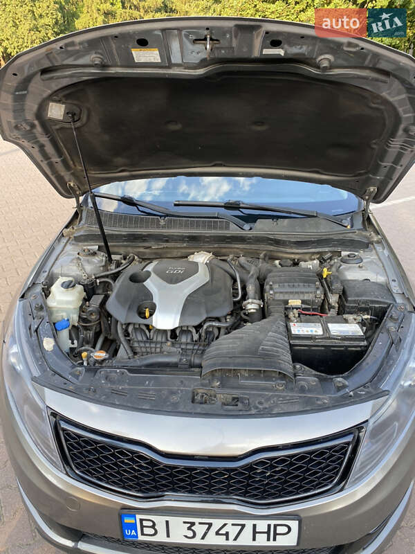 Седан Kia Optima 2011 в Миргороді