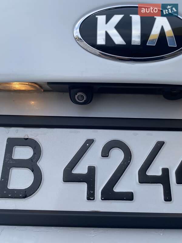 Седан Kia Optima 2016 в Виннице