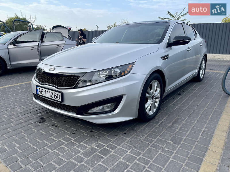 Седан Kia Optima 2012 в Дніпрі