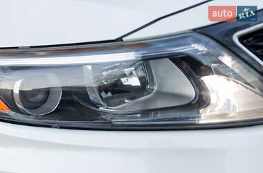 Седан Kia Optima 2015 в 
