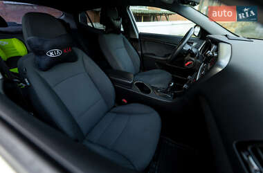 Седан Kia Optima 2015 в 