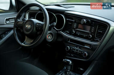 Седан Kia Optima 2015 в 