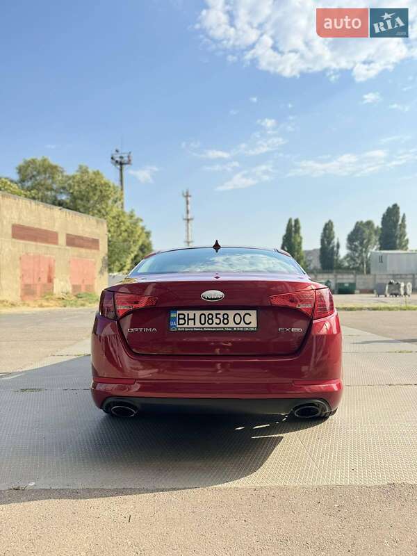 Седан Kia Optima 2013 в Одесі