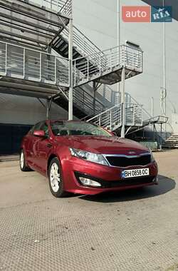 Седан Kia Optima 2013 в Одесі