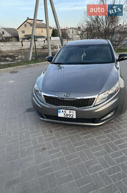 Седан Kia Optima 2013 в Новомосковске