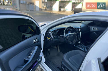 Седан Kia Optima 2012 в 