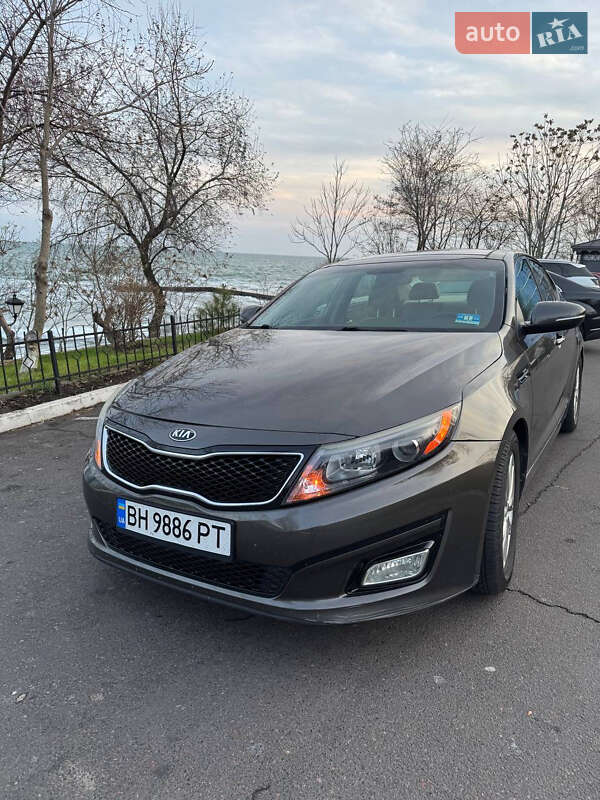 Седан Kia Optima 2014 в 