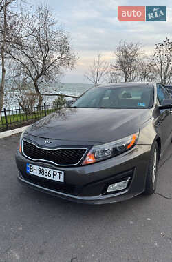 Седан Kia Optima 2014 в 