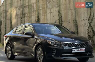 Седан Kia Optima 2016 в Хмельницькому