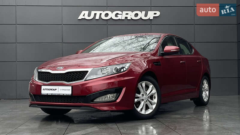 Седан Kia Optima 2013 в 