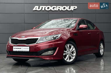 Седан Kia Optima 2013 в 