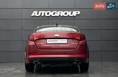 Седан Kia Optima 2013 в 