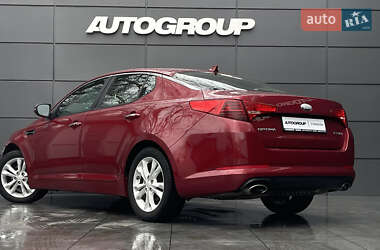 Седан Kia Optima 2013 в 