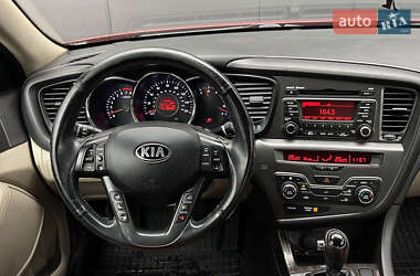 Седан Kia Optima 2013 в 