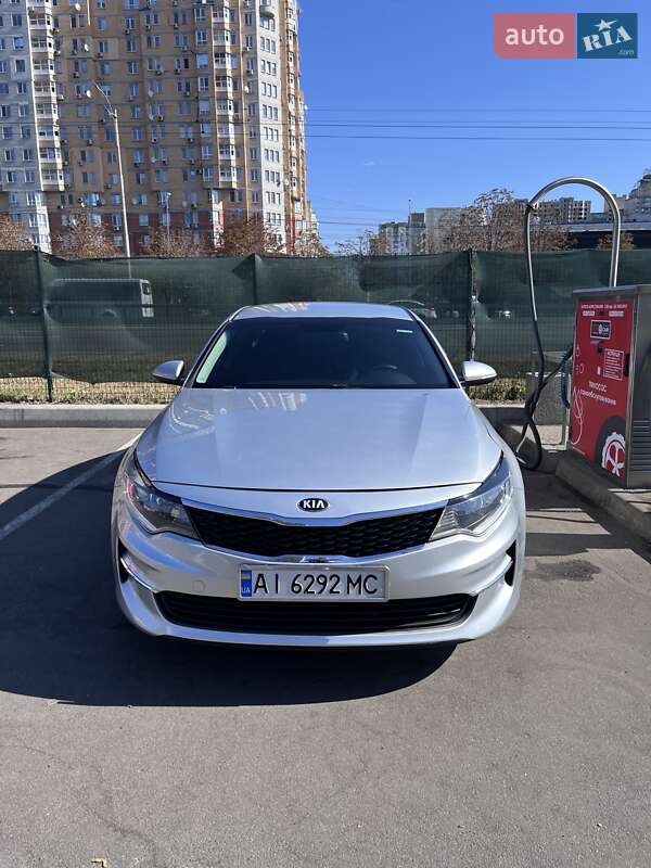 Седан Kia Optima 2016 в Києві