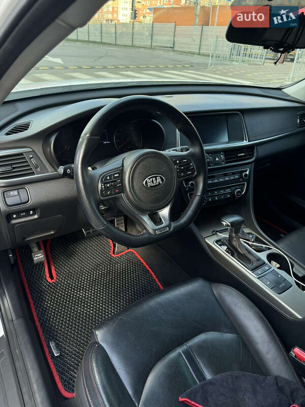 Седан Kia Optima 2016 в Києві